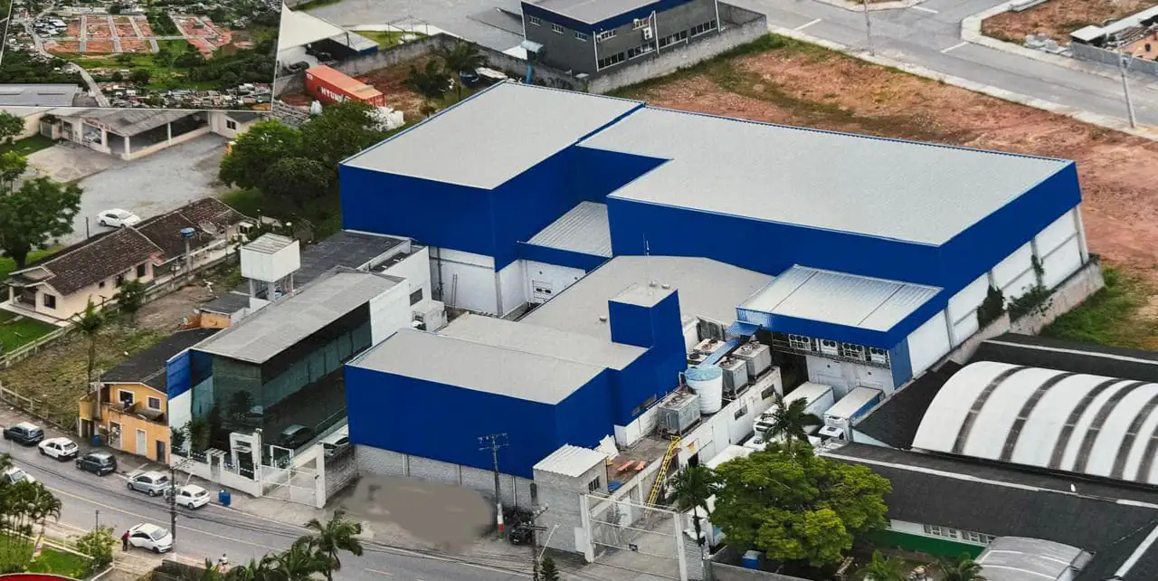 Equipe do CW Armazém Frigorífico em Camboriú, SC